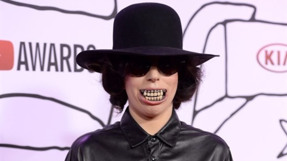 Lady Gaga estrenó "Dope"