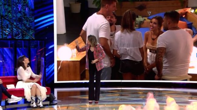 Nagore y Sandra Barneda enzarzadas en el 'Debate'