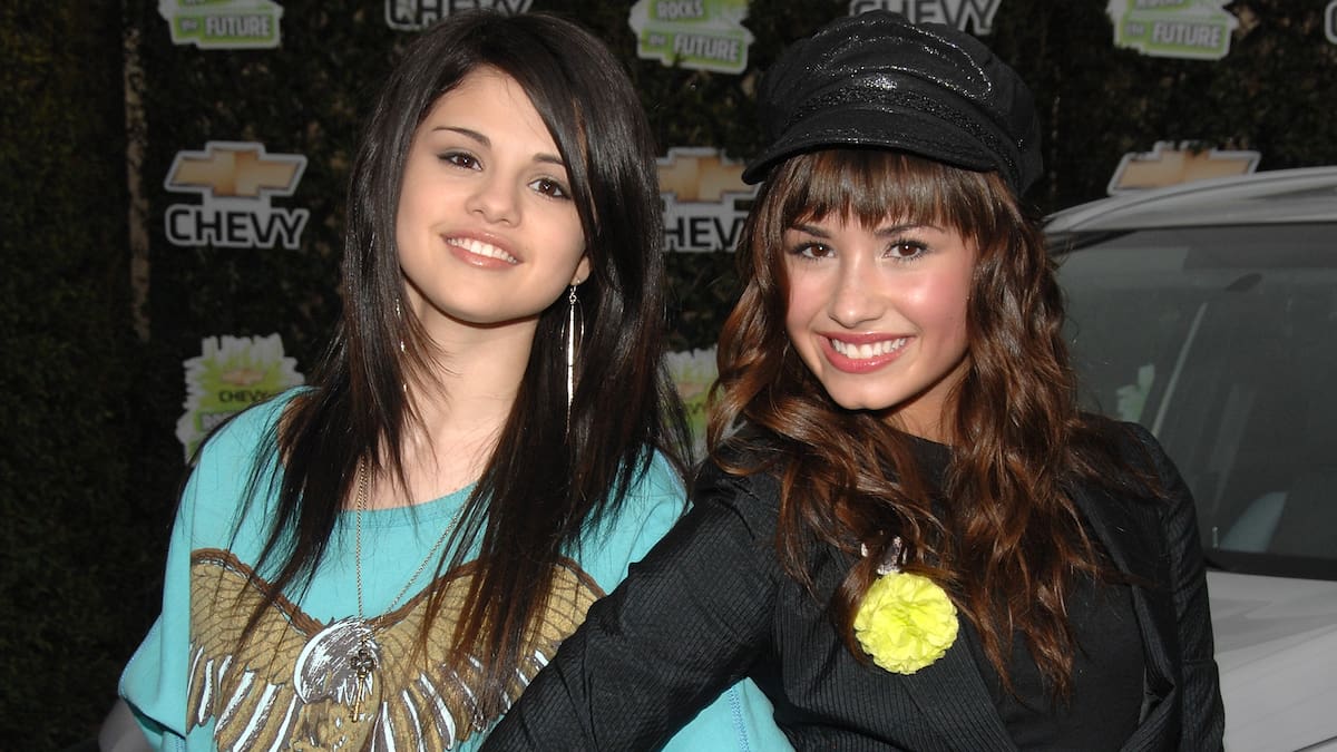 Selena Gomez y Demi Lovato recrean 'Programa de protección de princesas' 17 años después: "Delena is back"