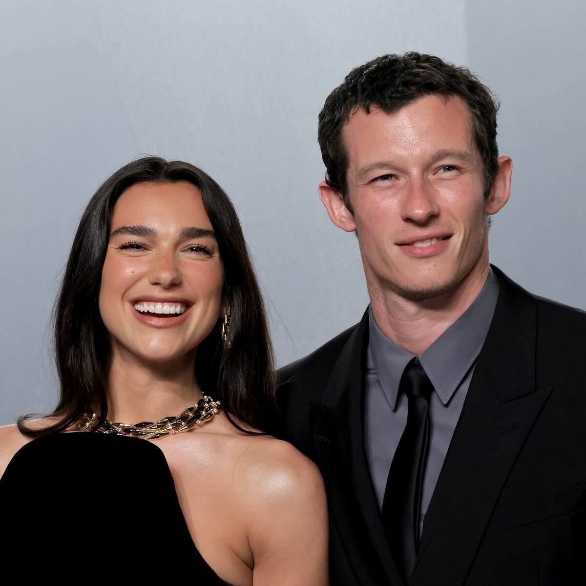 Todo lo que se sabe de la boda de Dua Lipa y Callum Turner: fechas, dónde se celebra y posibles invitados