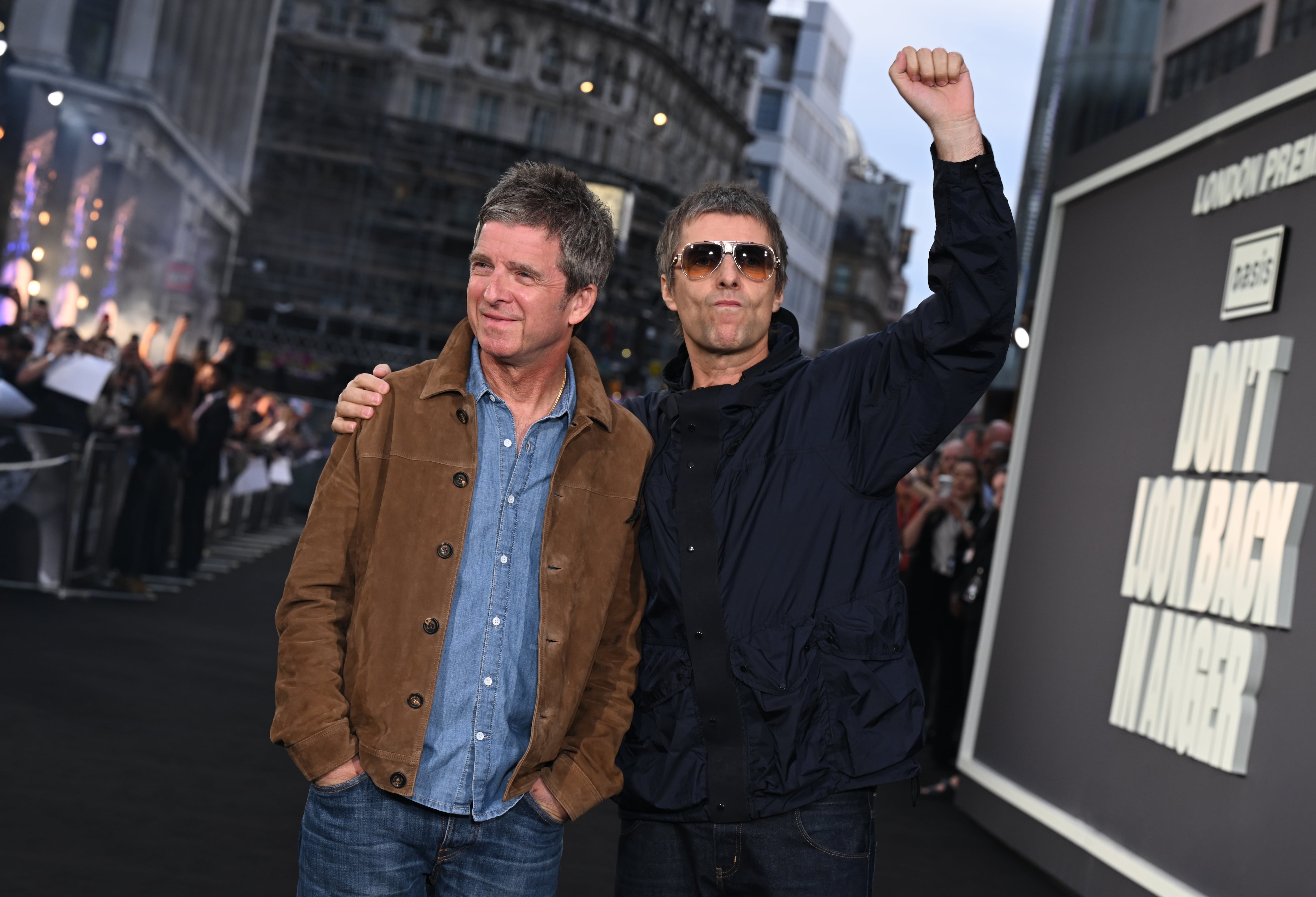 LONDRES, INGLATERRA - 7 DE SEPTIEMBRE: Noel Gallagher y Liam Gallagher asisten al estreno en el Reino Unido de 'Oasis: Don't Look Back In Anger' en Cineworld Leicester Square el 7 de septiembre de 2026 en Londres (Foto de Jeff Spicer/Getty Images para The Walt Disney Company Limited).