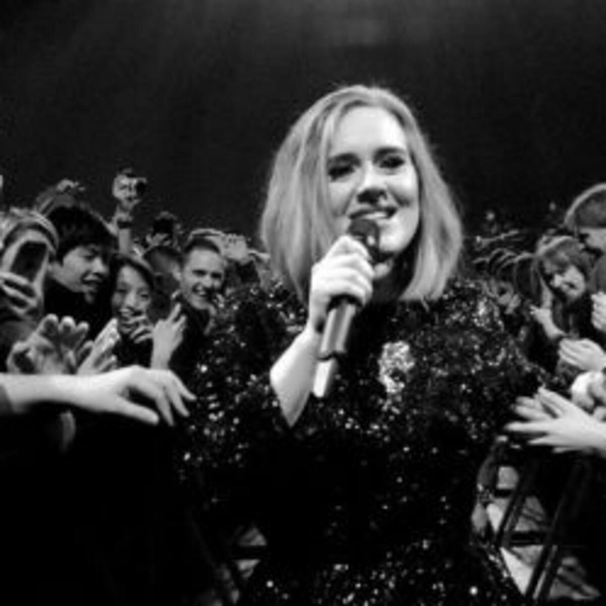 Adele respondió en vivo al productor que la acusaba de fraude
