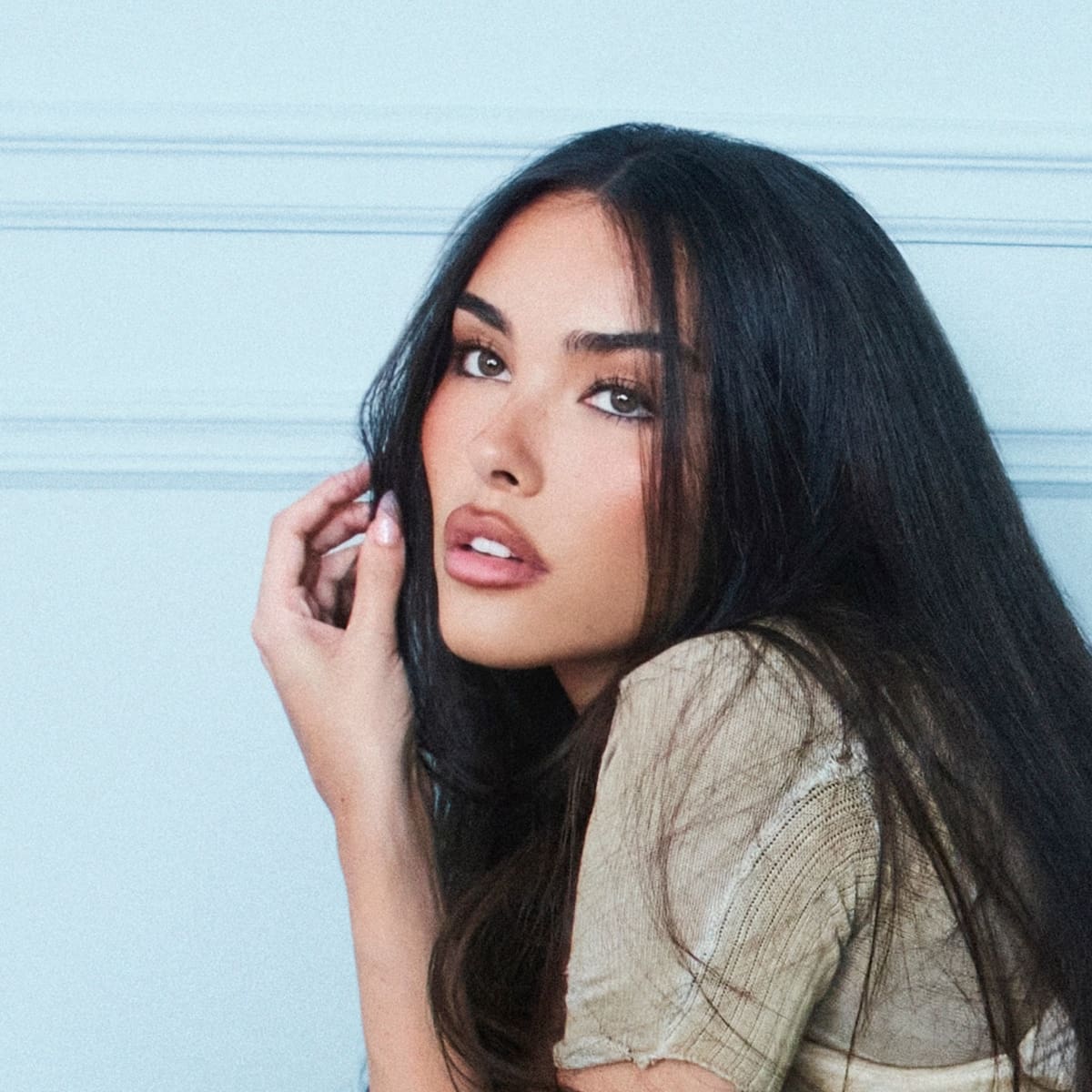 Madison Beer muestra su vena 'lovergirl' en su nuevo videoclip