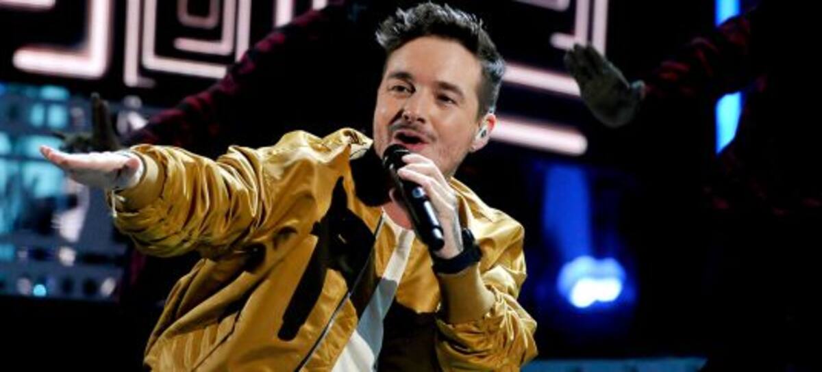 La caída de J Balvin filmando su video
