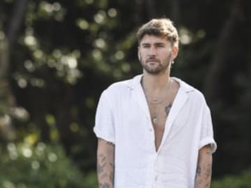 Dani Fernández enseña el culo en ‘La Resistencia’ y sorprende a todos con su respuesta a la pregunta de sexo