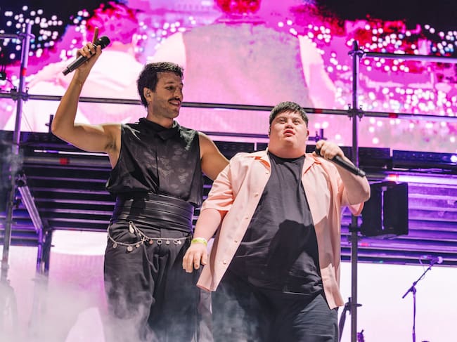 Sebastián Yatra y Alonso en su concierto en Madrid. / Arturo de Lucas