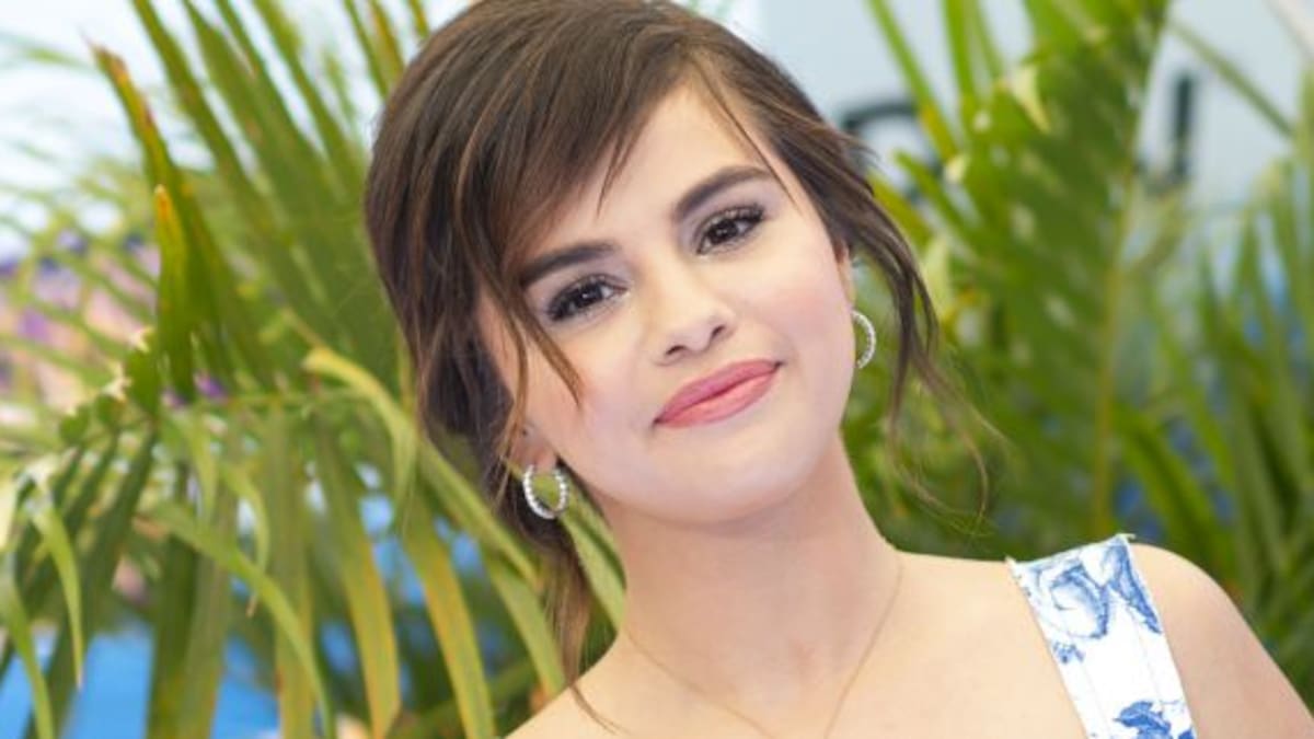 Selena Gómez sorprendió con un extraño look