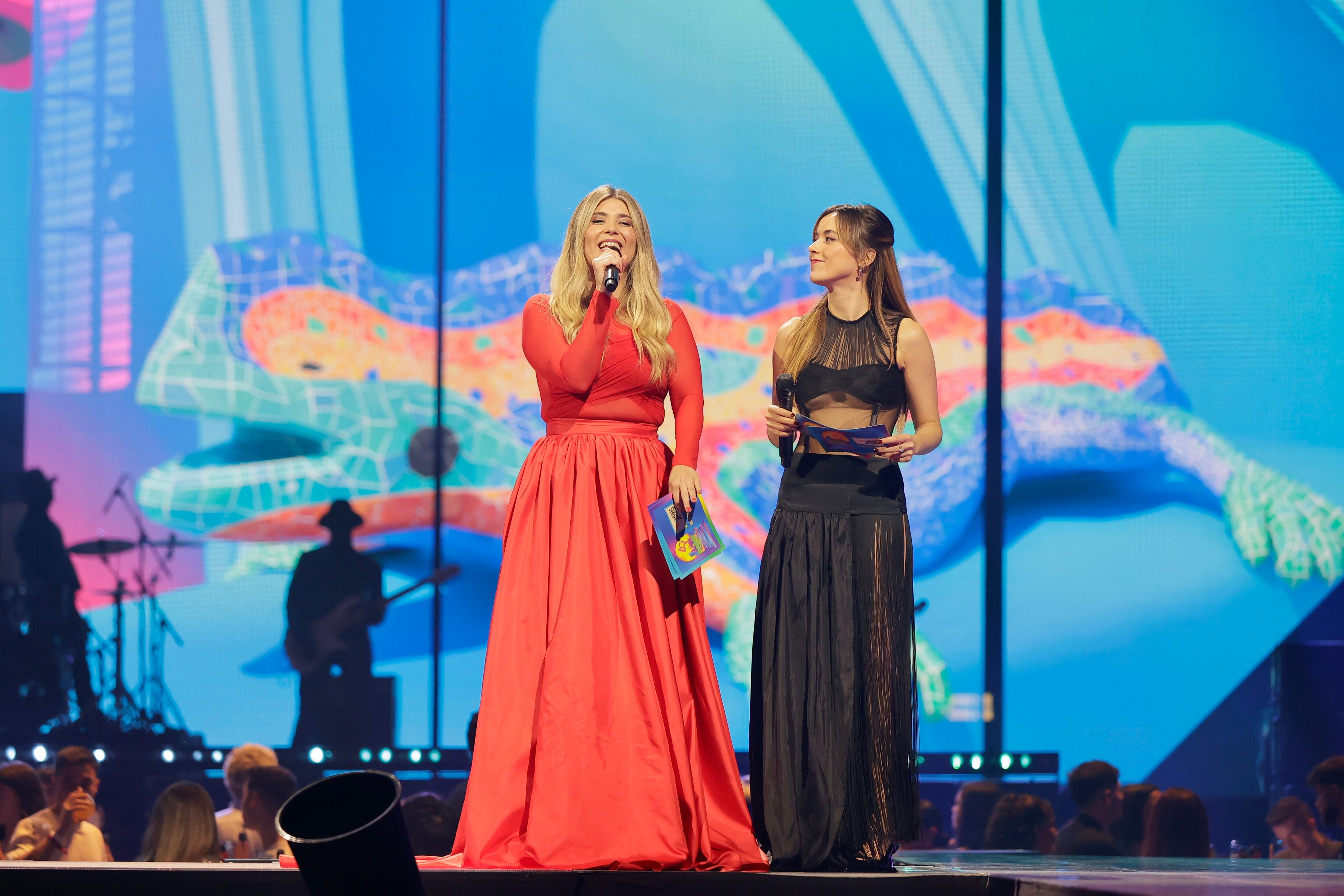 Cris Regatero fue una de las conductoras del pre-show y de la ceremonia de entrega