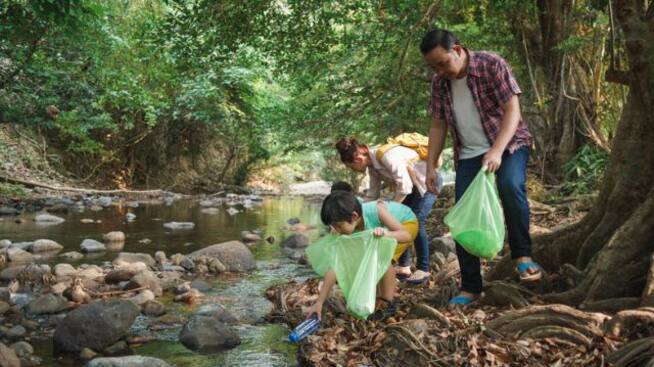 Genera un impacto positivo al limpiar ríos y mares