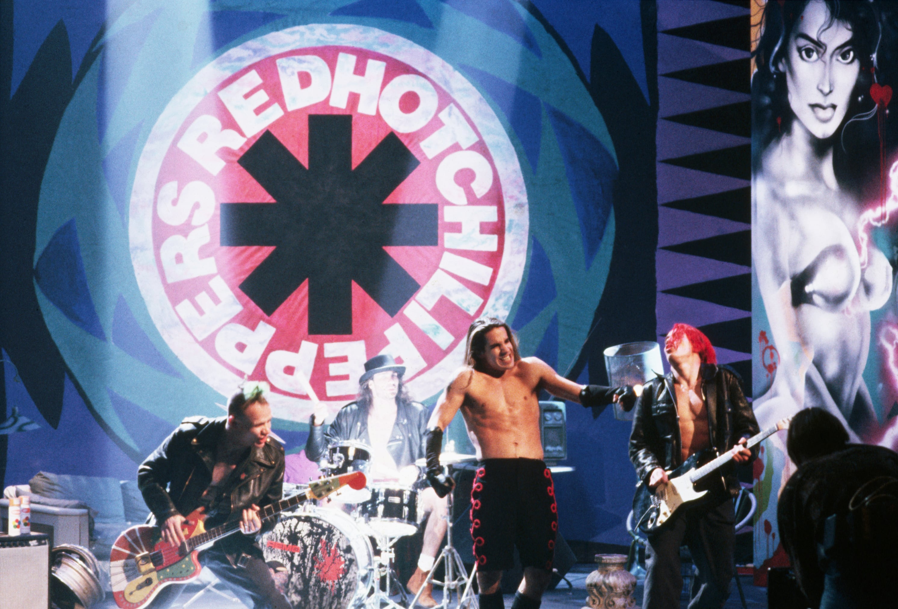 Red Hot Chili Peppers, durante un show en 1992.