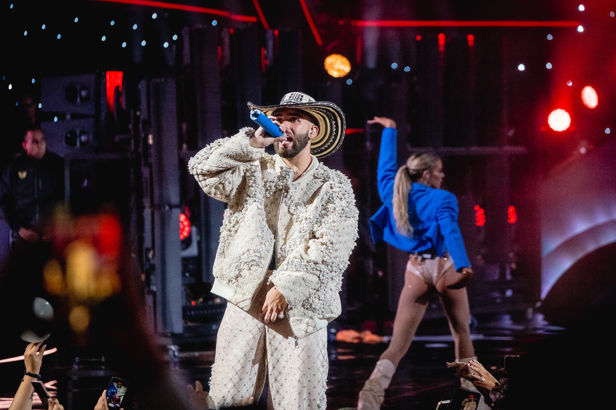 "Estar aquí, en Viña del Mar, es un sueño hecho realidad. Siempre quise compartir mi música en uno de los escenarios más emblemáticos de la música en español, y finalmente lo he logrado", dijo el artista colombiano sobre el escenario.