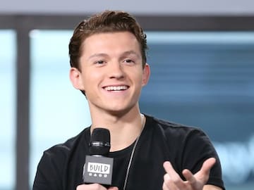 Los espectaculares abdominales de Tom Holland provocan una ola de calor y sofocos