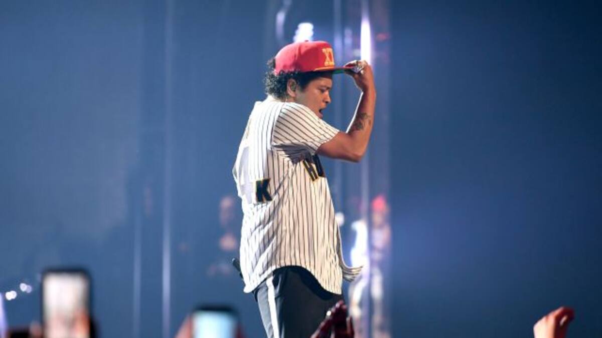 Bruno Mars demuestra que nadie puede resistirse a sus encantos