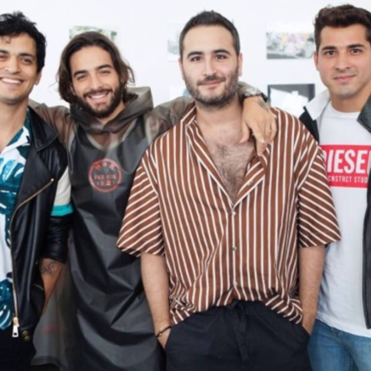 Reik y Maluma cantan a los "Amigos con Derecho"