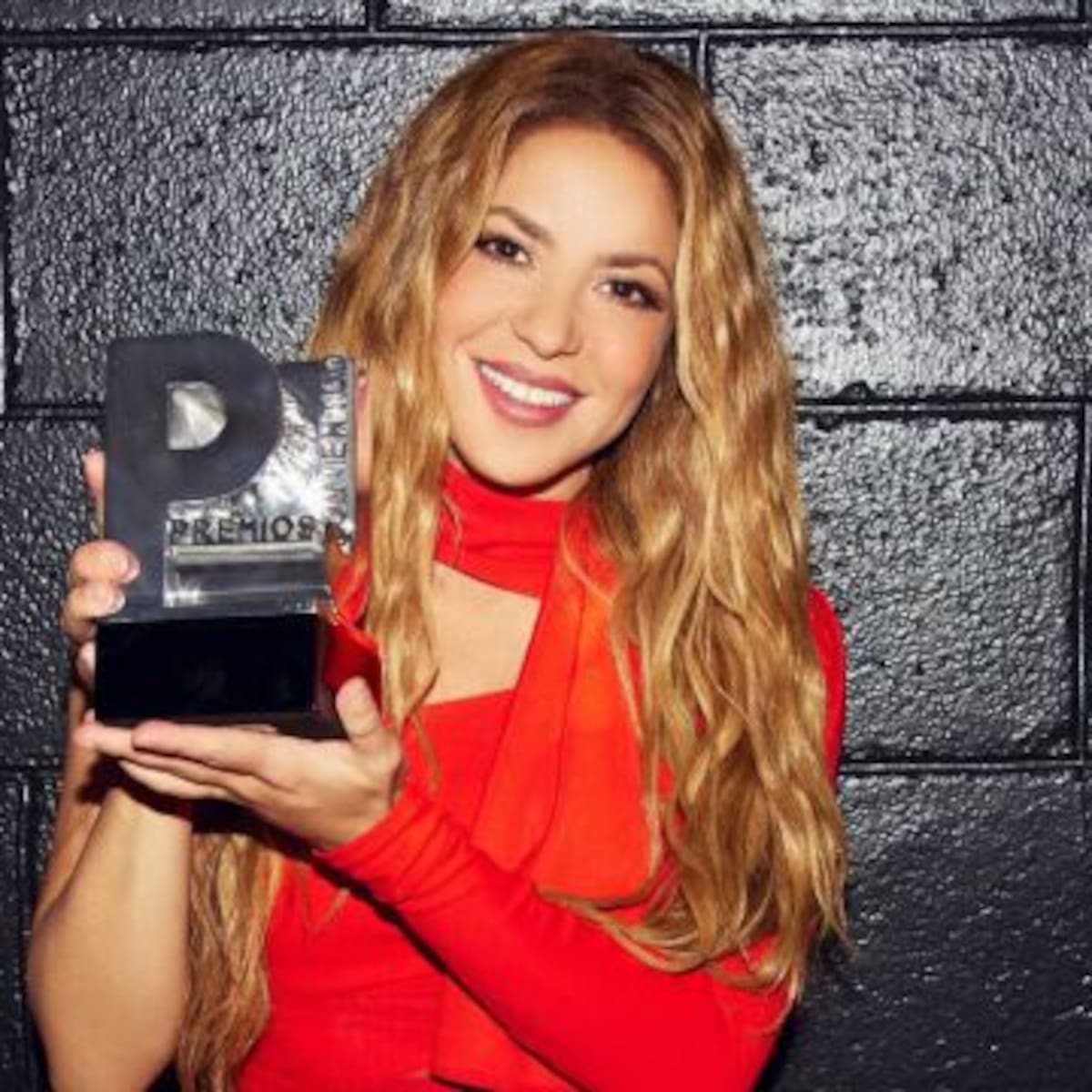 Shakira arrasó con 8 galardones en los Premios Juventud