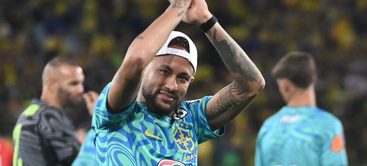 Neymar junto a sus compañeros de la selección de Brasil antes del Mundial
