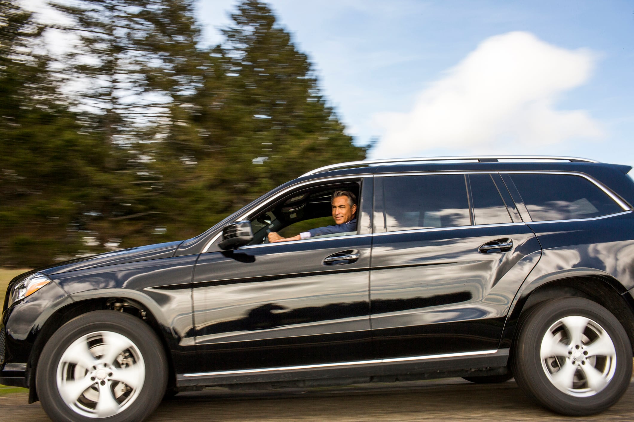 Los dueños de un SUV pagarán (mucho) más por aparcar.