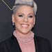 Pink regresa con nueva canción, ‘Never gonna not dance again’, y un homenaje a Olivia Newton John