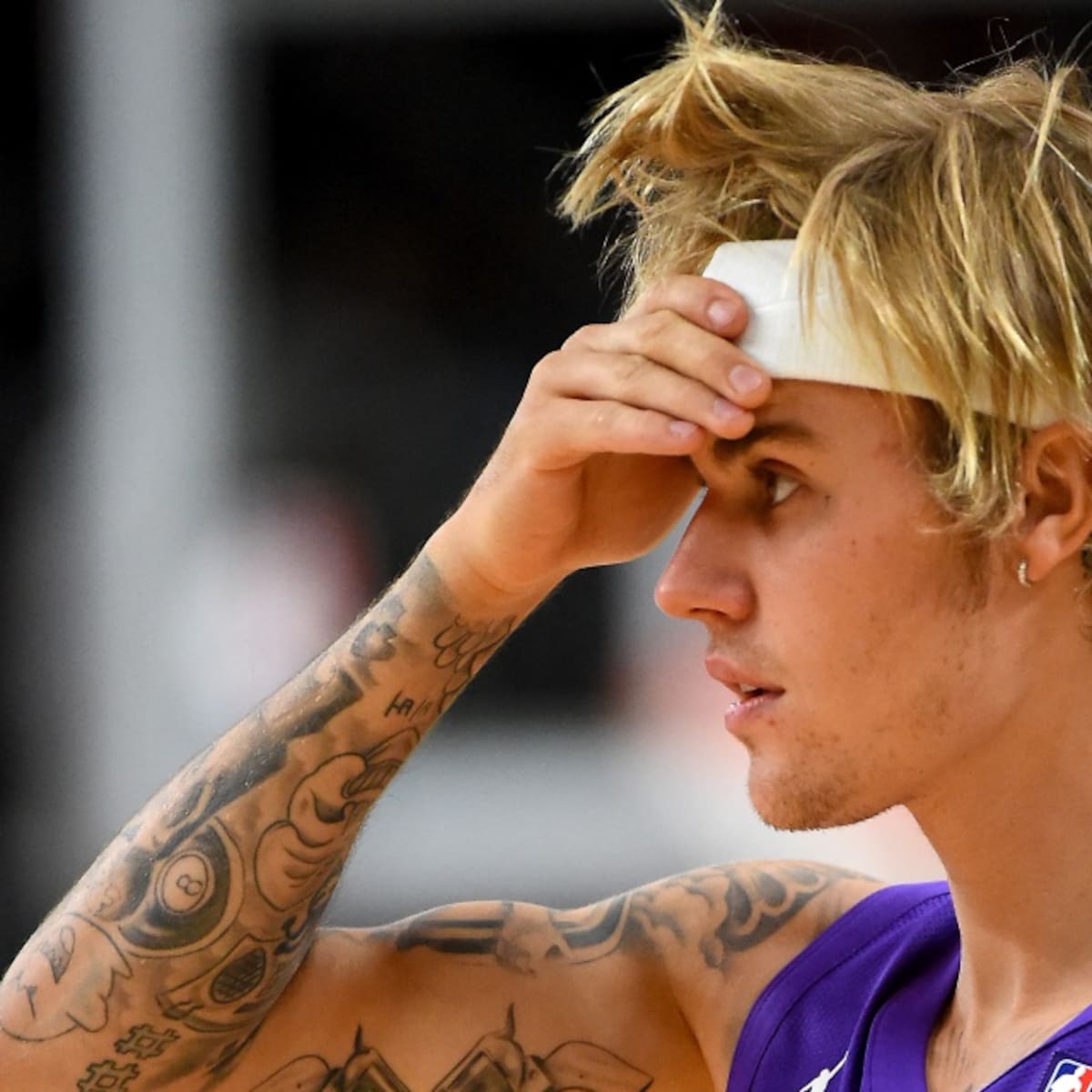 Justin Bieber da el cante en la iglesia