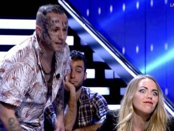 LoveYoli deja claro en ‘Secret Story’ que Jonathan está perjudicando a su hermana con su comportamiento ©copyright los40.com