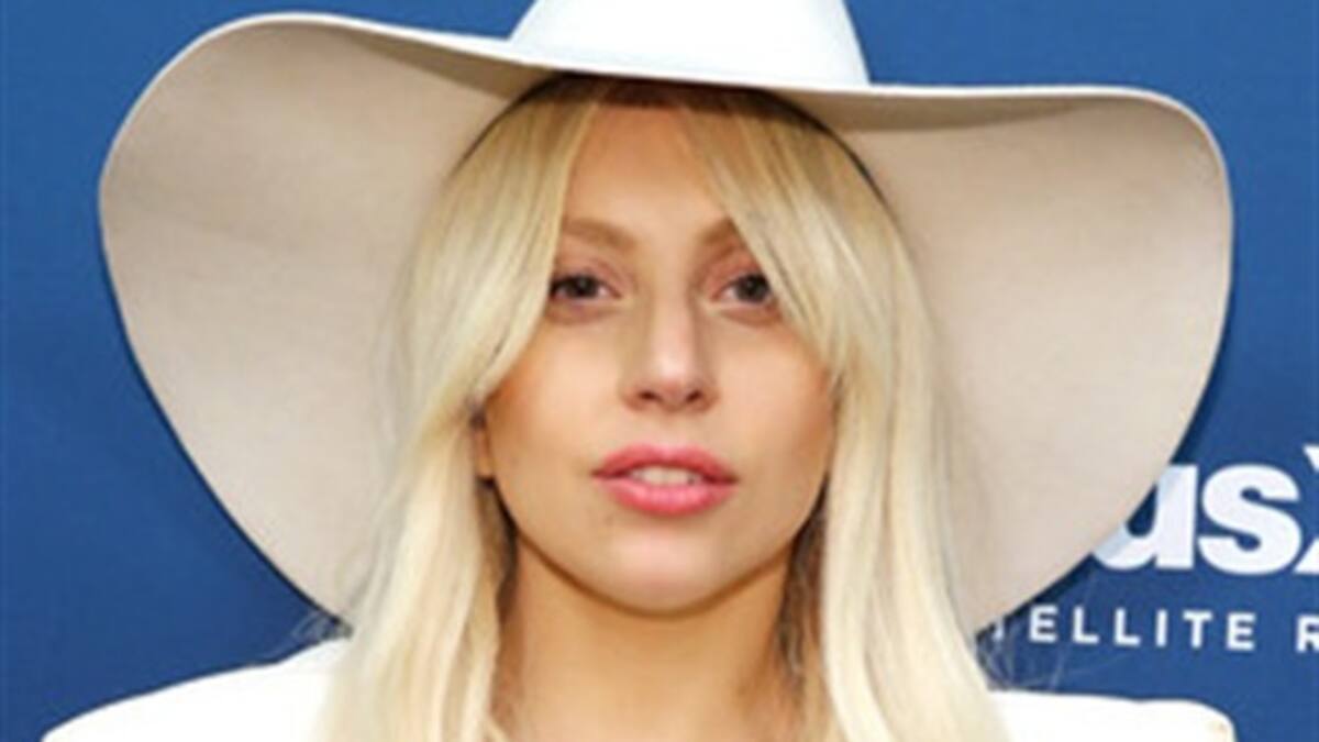 Lady Gaga tomó distancia