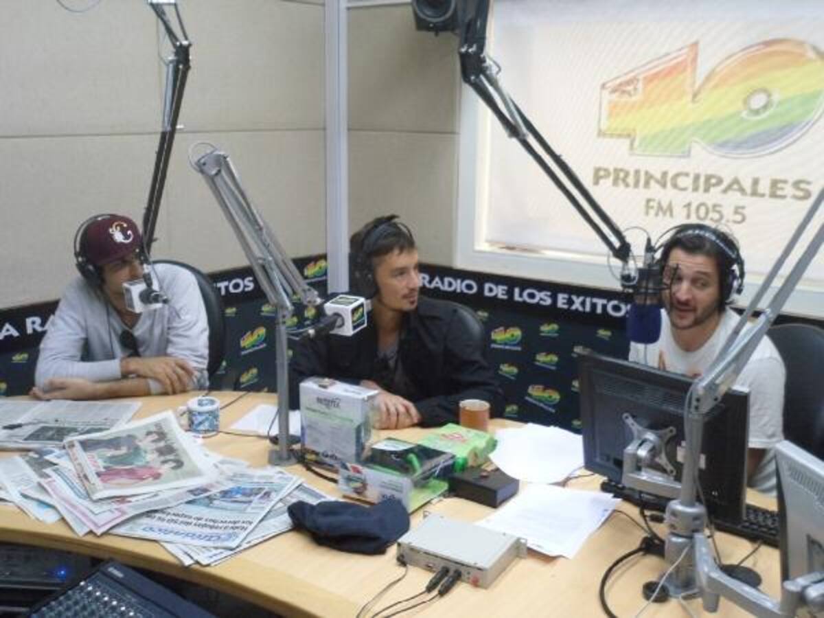 Illya Kuriaky and The Valderramas en Guatsap.