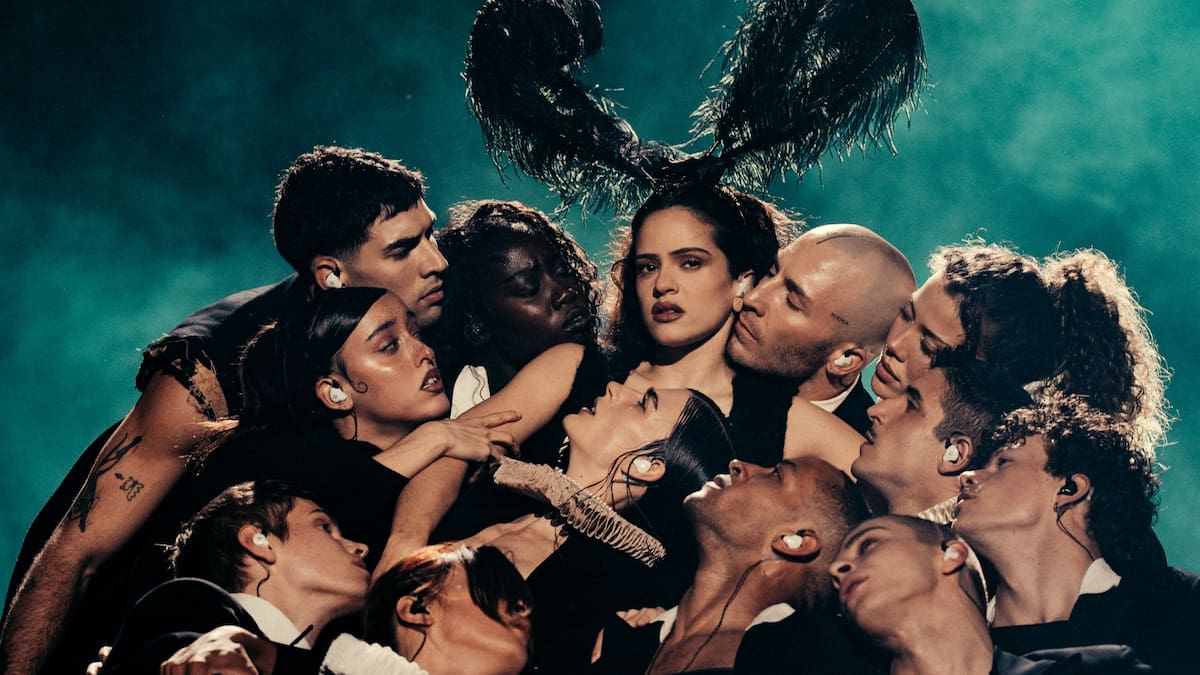 De Ester Expósito a Amaral: Todos los famosos que asistieron al primer concierto de Rosalía por el LUX Tour en Madrid