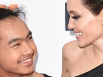 Angelina Jolie deja a Maddox a la Universidad