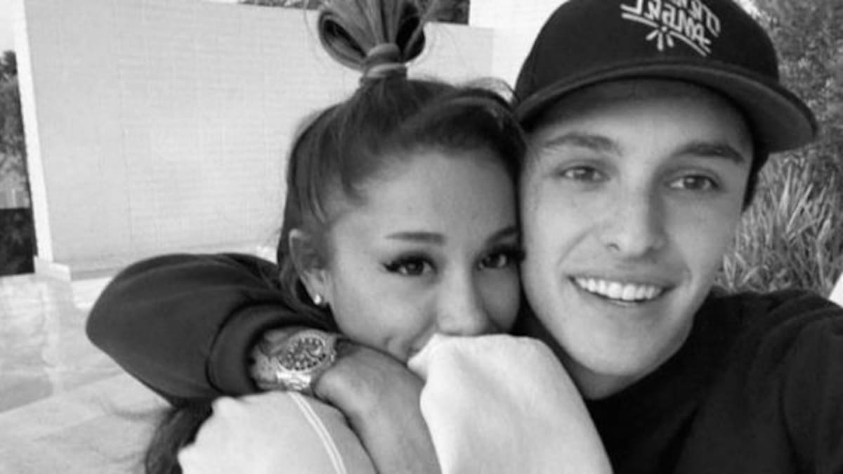 Ariana Grande se casó en secreto con Dalton Gómez