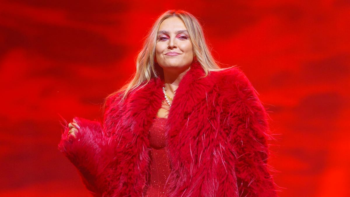 Perrie Edwards le dedica a todas las mujeres su nueva canción por San Valentín