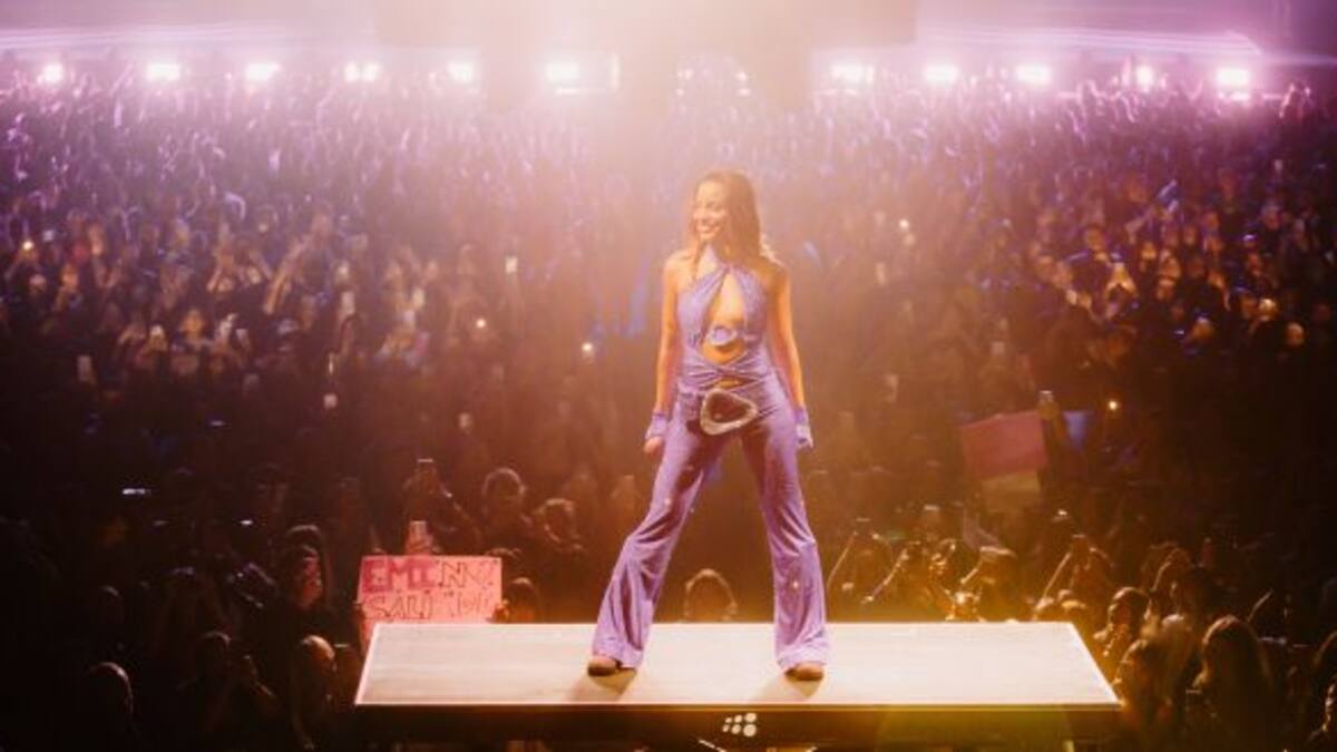 Emilia deslumbró al público con sus primeras dos presentaciones en el Movistar Arena
