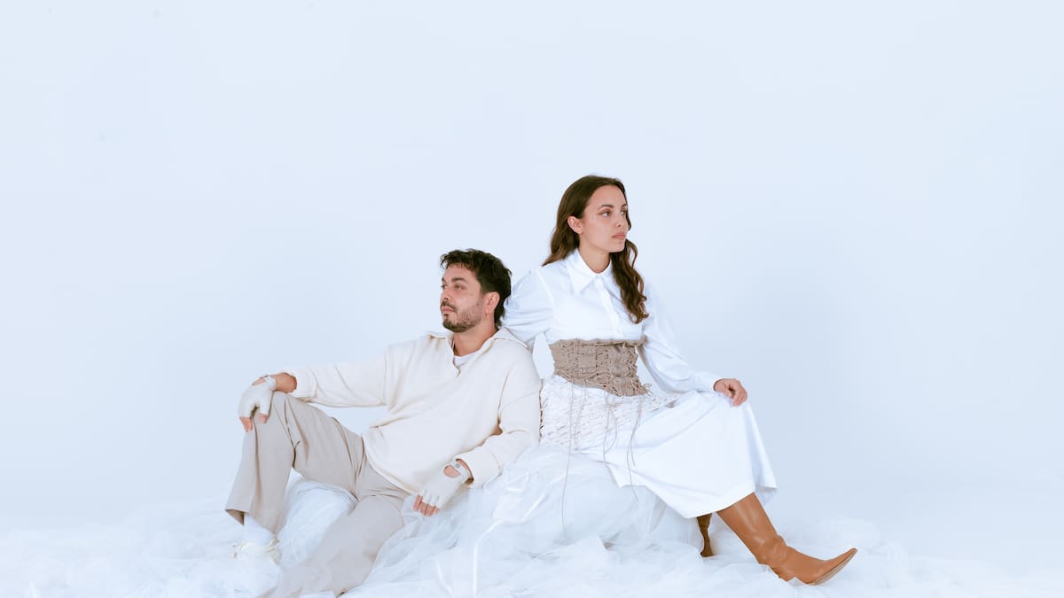 'Gira tot igual, però diferent': Ginestà publiquen un disc sobre l’amor que no comença mai de zero