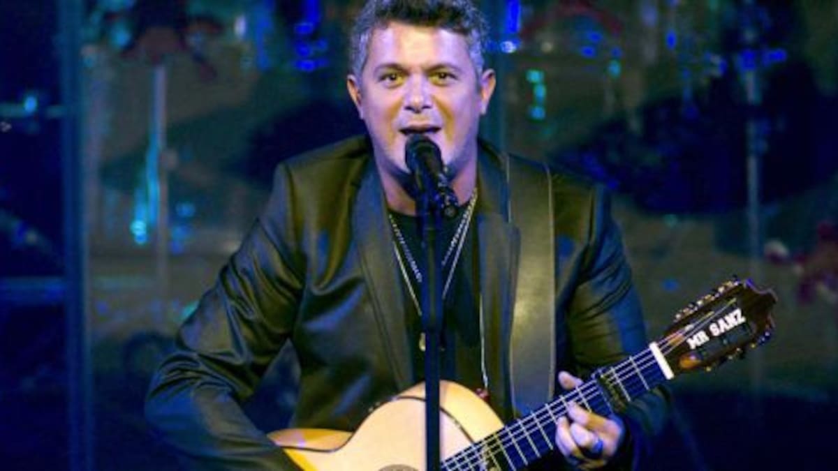 Ale Sanz defiende a una fan mexicana en pleno show