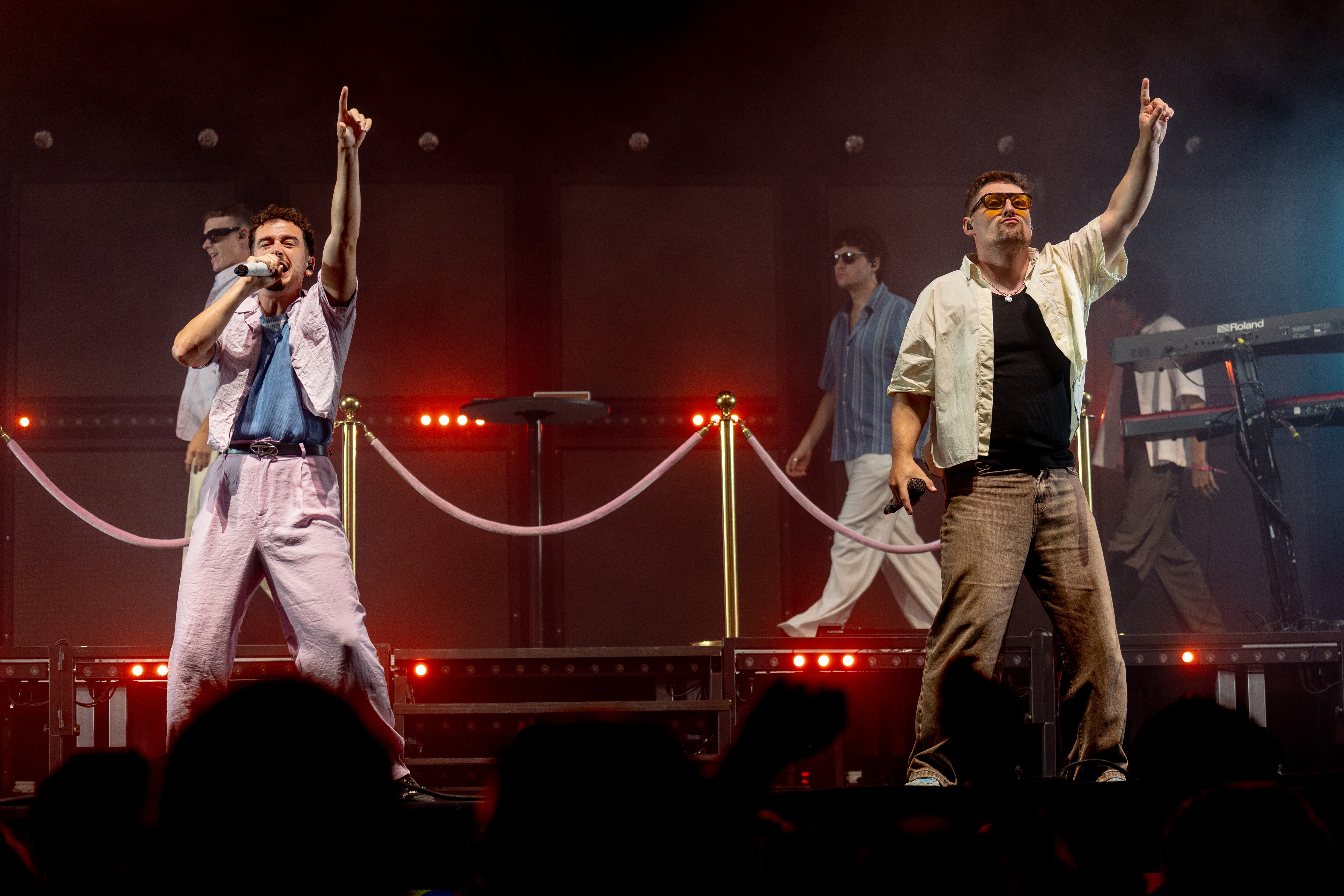 El duet maresmenc van arrassar ELS40 Pop La Mercè 2025 i ens van repartir en forma de festa el seu &#039;cafè pels més cafereros&#039; a platja barcelonina del Bogatell.