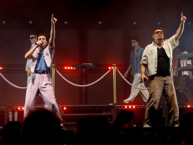 El duet maresmenc van arrassar ELS40 Pop La Mercè 2025 i ens van repartir en forma de festa el seu 'cafè pels més cafereros' a platja barcelonina del Bogatell.