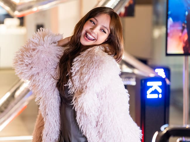 Lisa (BLACKPINK) en una tienda pop-up de su álbum 'Alter Ego' Nueva York, marzo de 2025.