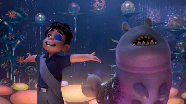 Elio y Glordon, la pareja de amigos de Pixar (con permiso de Woody y Buzz) que te conquistará en cines a partir de este 9 de julio. / Disney/Pixar