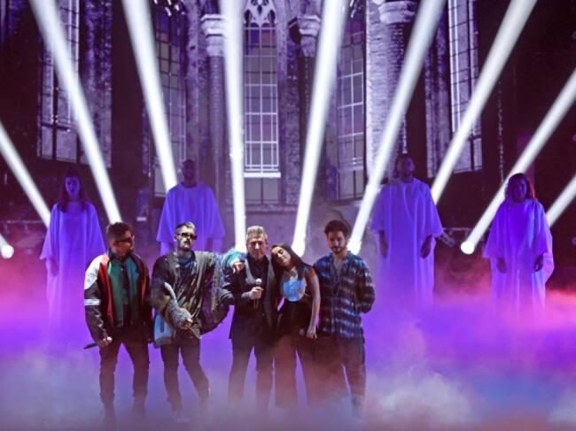 La familia Montaner cantando Amén en 2021