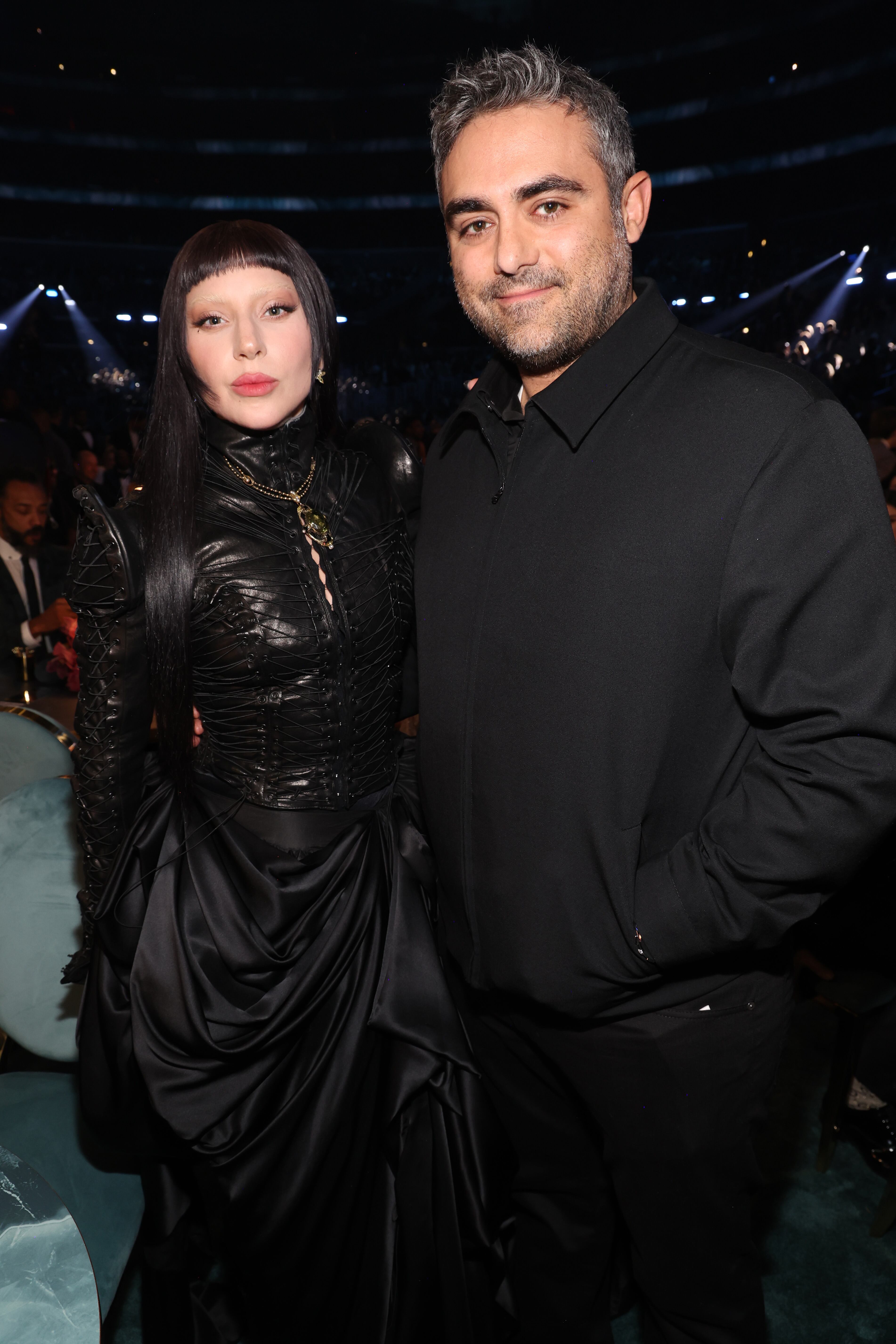 Hasta en 7 de sus nuevas canciones asegura Lady Gaga que ha colaborado su prometido, Michael Polansky. Así que, además de como pareja, está claro que acudía al evento como un miembro más de la industria.