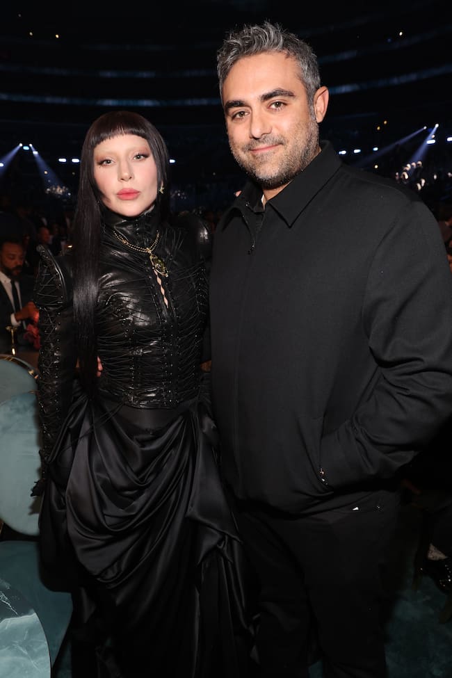 Hasta en 7 de sus nuevas canciones asegura Lady Gaga que ha colaborado su prometido, Michael Polansky. Así que, además de como pareja, está claro que acudía al evento como un miembro más de la industria.
