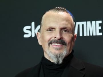 Hay una razón por las que muchos han deseado un feliz año nuevo a Miguel Bosé en pleno abril