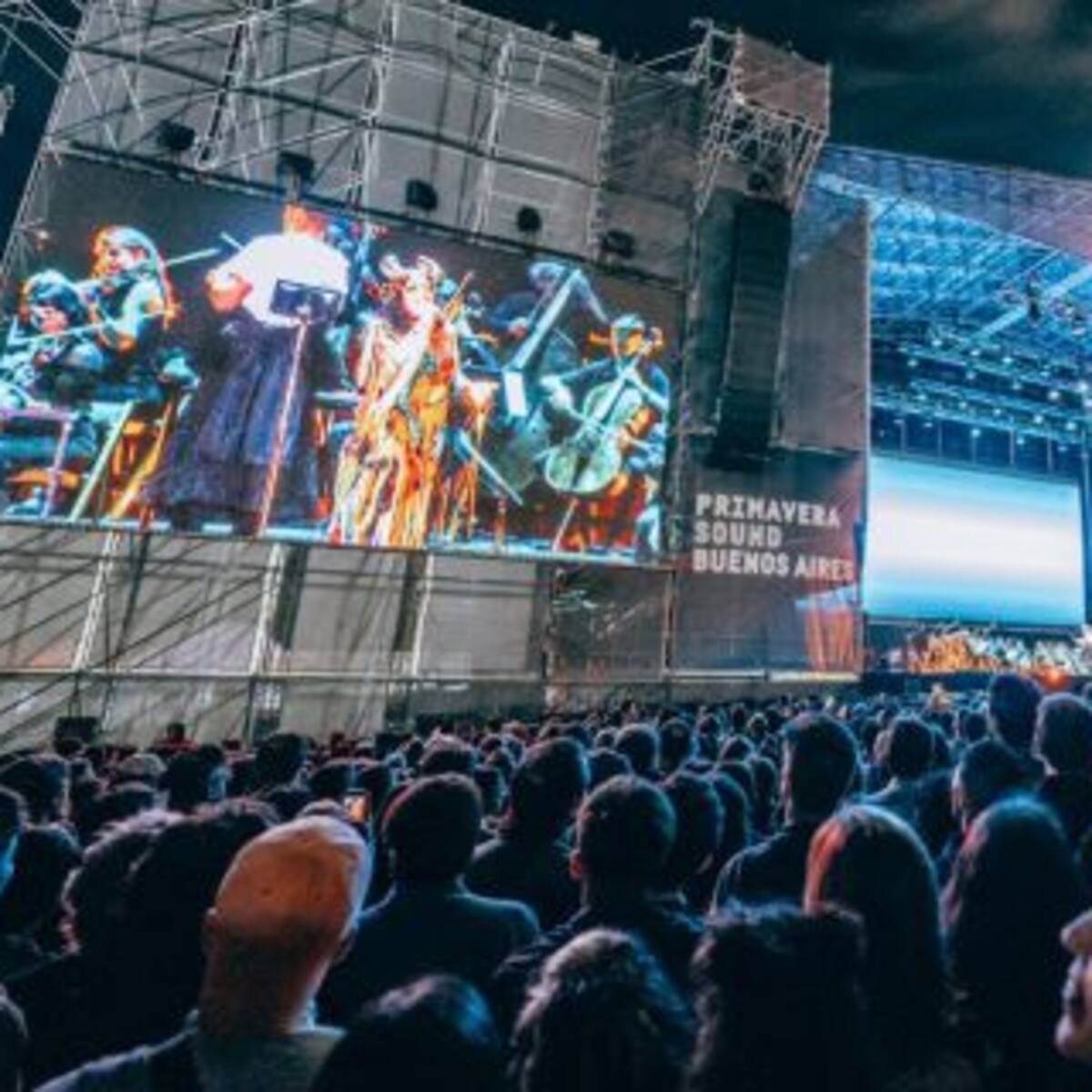 BJORK, JULIETA VENEGAS, JAVIERA MENA Y FELI COLINA BRILLARON EN LA PRIMERA FECHA DEL PRIMAVERA SOUND