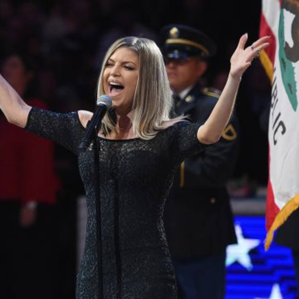 Todos se burlan de la presentación de Fergie en los 'NBA All Stars'