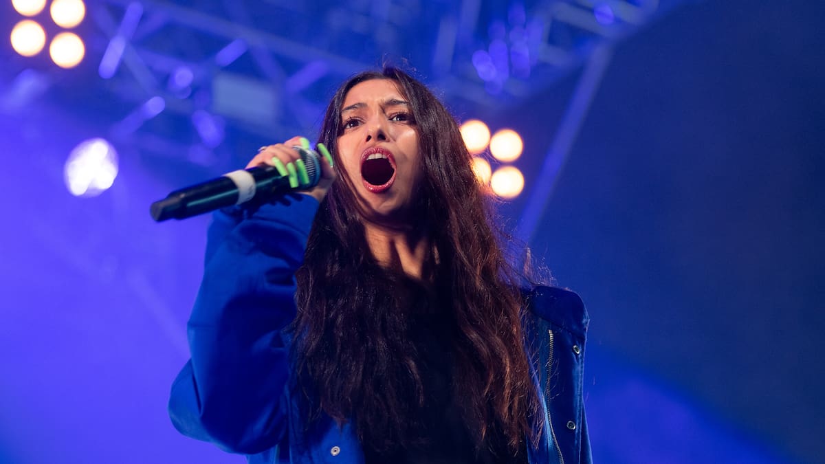BB Trickz, a un paso de Selena Gomez, en su nueva canción: 'Joven y Salvaje'