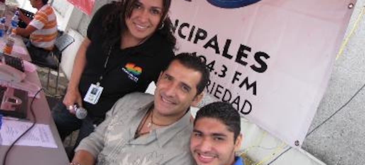 Vicky, Kike y Douglas