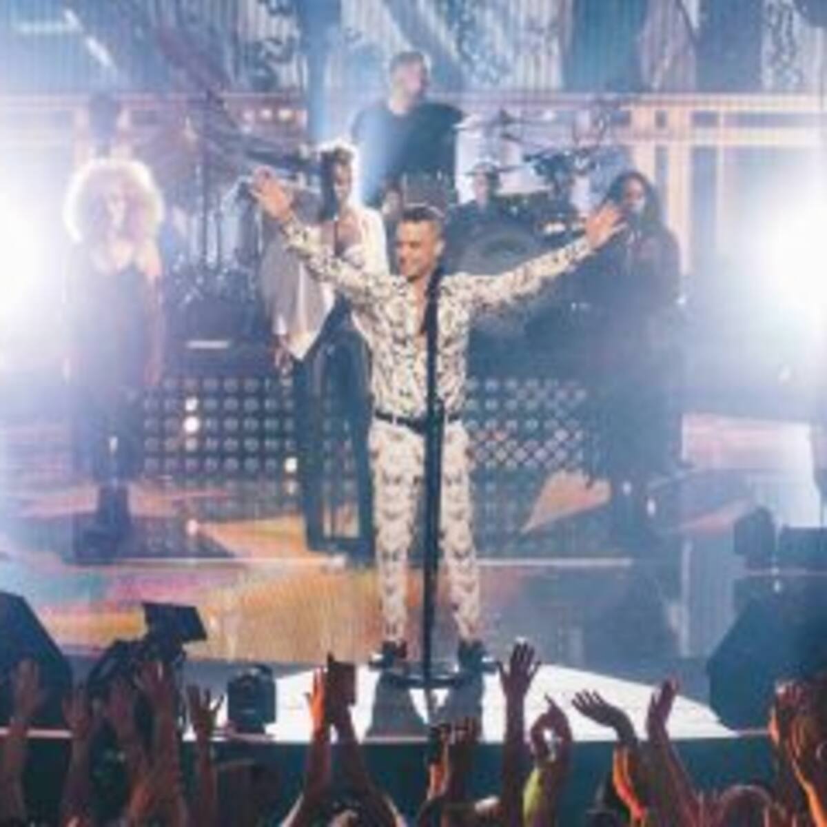 #AMF10: Calvin Harris y Robbie Williams hicieron vibrar a Londres!