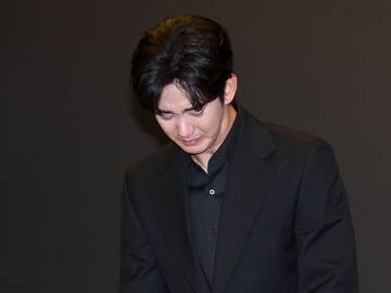 Kim Soo-Hyun comparece tras el escándalo tras el fallecimiento de Kim Sae-Ron y pocos se creen sus lágrimas