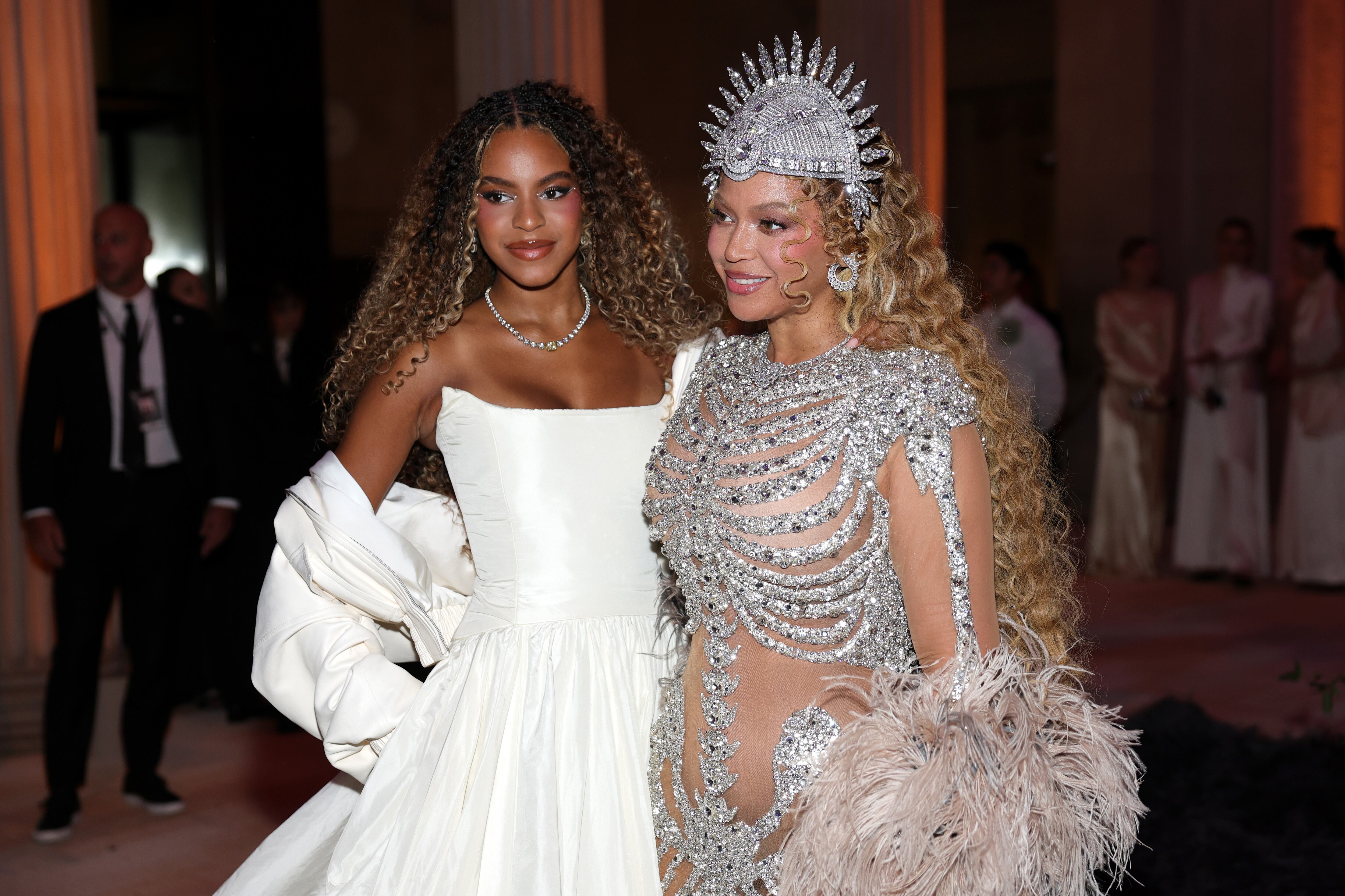 Blue Ivy Carter y Beyoncé juntas en la Met Gala 2026 - Getty Images for The Met Museum/Vogue
