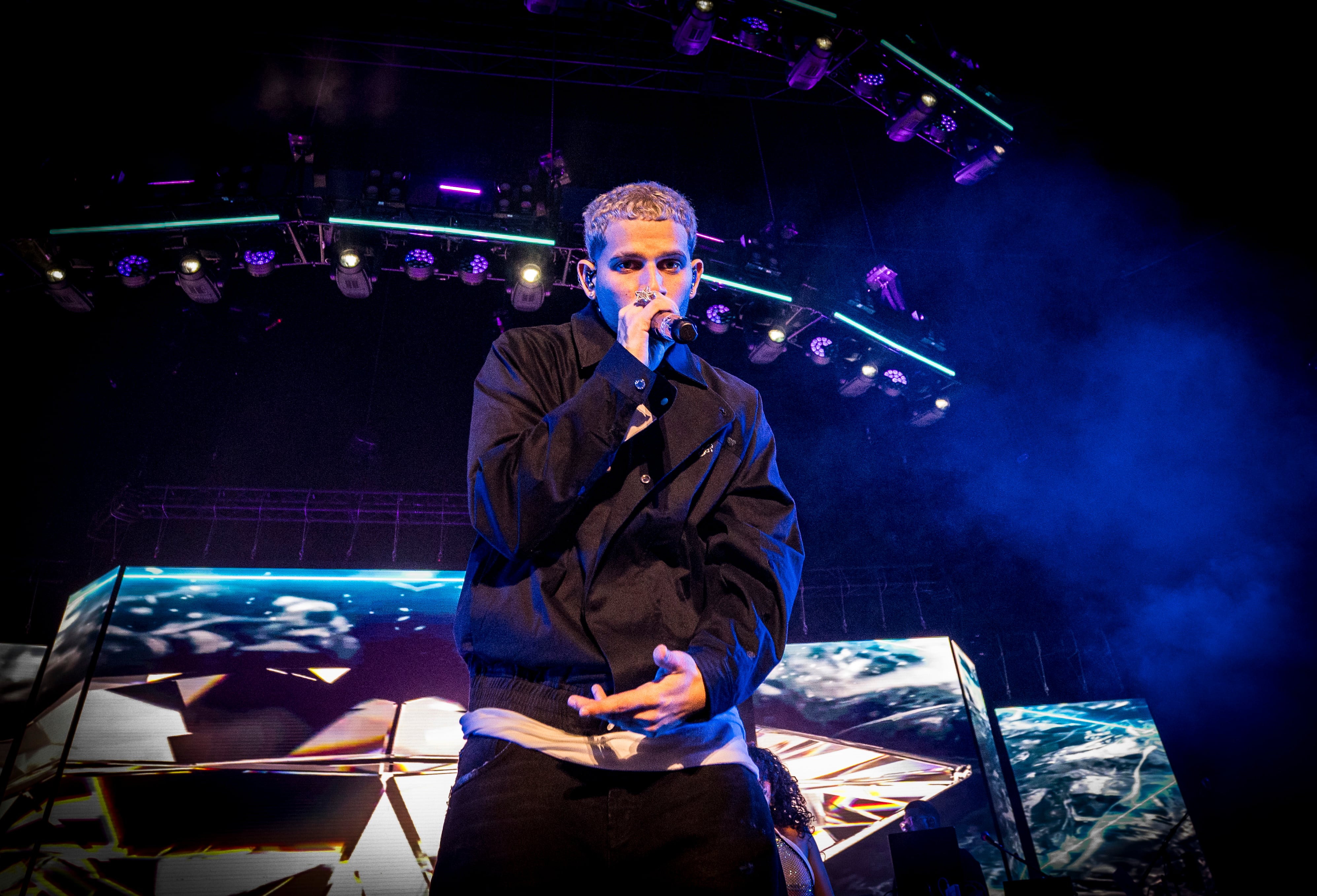 El setlist invitaba a darlo todo en cada momento y a vivir así una experiencia única.