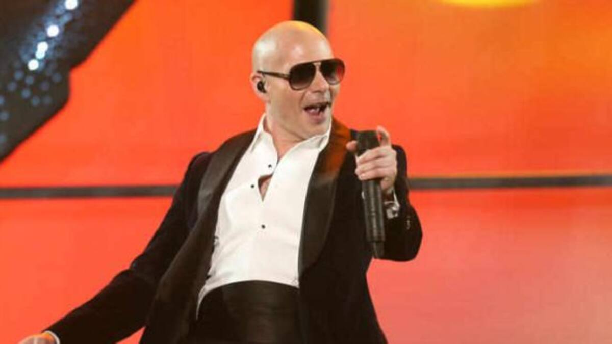 ¿Cuánto cobra Pitbull por cantar en una fiesta de quince?